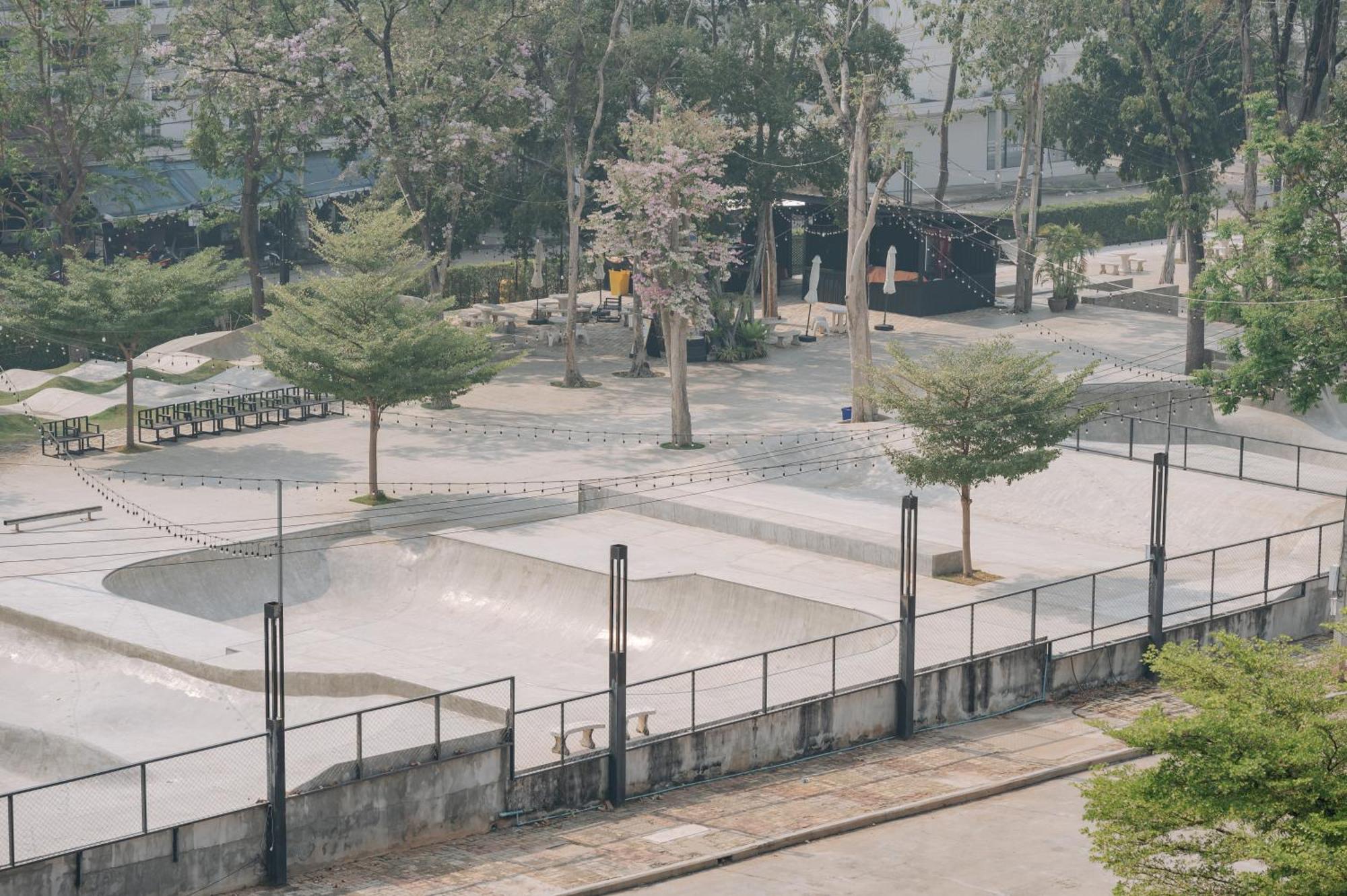 ホテル ミッタパン カンチャナブリ エクステリア 写真